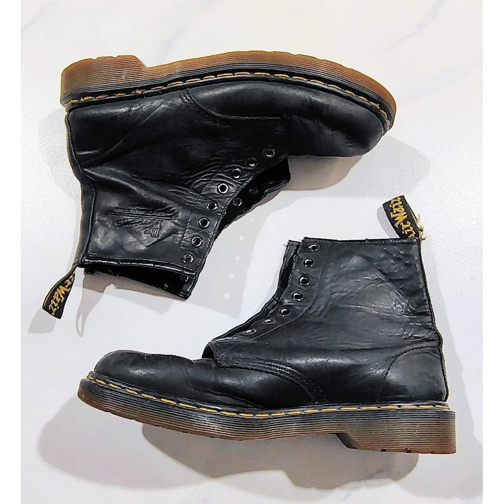 Dr Martens Mens Black Leather Vintage Sz 10US 1460 Made in England 8 Eyelet 9UK